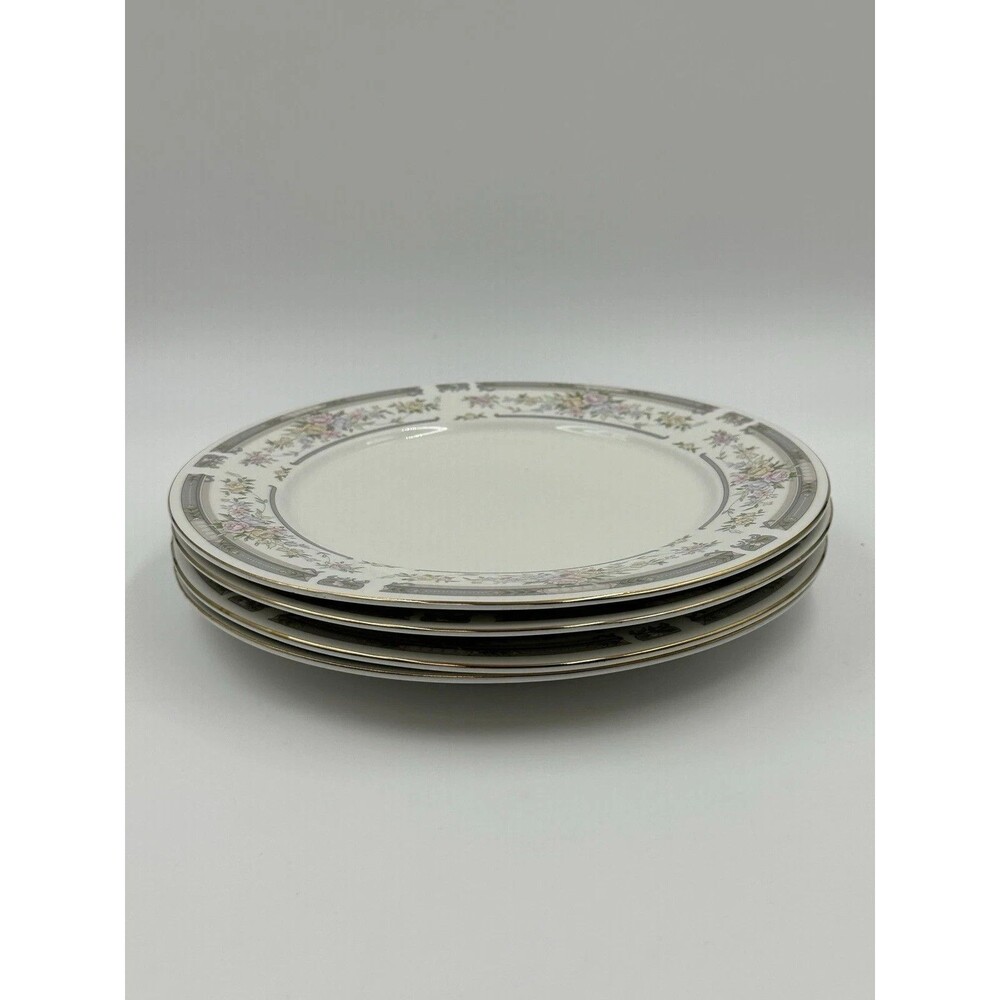Manchester 4145 Porcelain China Dinner Plates 10 1/2 Inch With 22K Band VINTAGE